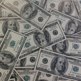 Peso mexicano cierra AL ALZA; dólar cae a su nivel más bajo en 10 meses