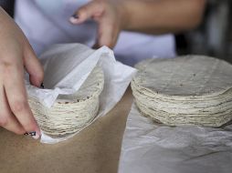 En otros puntos de la ciudad también se puede encontrar el kilo de tortilla a 26 pesos en promedio. EL INFORMADOR/ARCHIVO