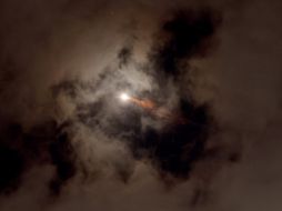 Irán e Israel han continuado intercambiando ataques este domingo, con numerosos bombardeos contra Teherá. EFE/A. Safadi