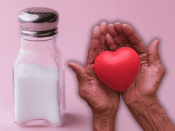 ¡Ya lo sabes! Comer sal en exceso puede ocasionar consecuencias negativas para tu salud. ESPECIAL / CANVA