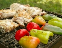 Este es el valor nutricional de los muslos de pollo. UNSPLASH / K. LI