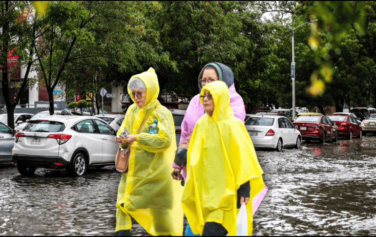 Se esperan días con lluvias más intensas que las que se han registrado en días pasados en Guadalajara. EL INFORMADOR / A. Navarro