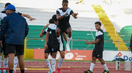 Honduras tuvo un mal inicio en la Copa Oro, ahora busca  vindicarse frente a El Salvador. X/LaHSomosTodos