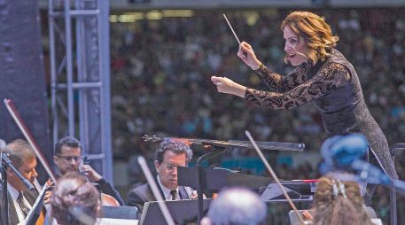 Alondra de la Parra. Directora de orquesta y del Festival PAAX GNP. SUN