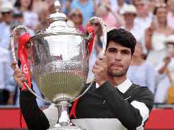 Alcaraz tiene dos Queen's, en 2023 y 2025 y dos Wimbledon, 2023 y 2024. EFE/A. RAIN