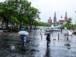 Debido a la proximidad de la vaguada monzónica y de la onda tropical número 5 —con probabilidad para desarrollo ciclónico al sur de El Salvador—; se espera temporal de lluvias en 30 estados de México. EL INFORMADOR / ARCHIVO