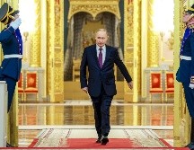 Vladímir Putin recibió este lunes al ministro de Exteriores de iraní, Abás Araqchí, con el que abordó una salida pacífica al conflicto provocado por los bombardeos de la república islámica por parte de Estados Unidos e Israel. EFE / EPA / A. Kazakov