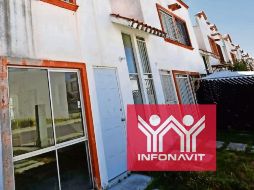 Estas casas abandonadas se han convertido en focos de drogadicción, basureros e invadidas. SUN / ARCHIVO