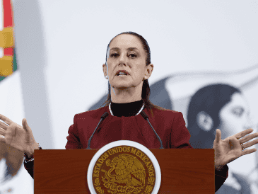 Claudia Sheinbaum, en "La Mañanera del pueblo" en Palacio Nacional. EFE / S. Gutiérrez