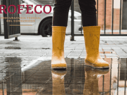 Este es el calzado para lluvia recomendado por la Profeco. UNSPLASH / X. CABRERA