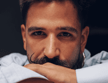 Maldito ChatGPT fue lanzado la noche del miércoles y aborda el conflicto interno que implica enamorarse. EFE/Alejandro Pazmino