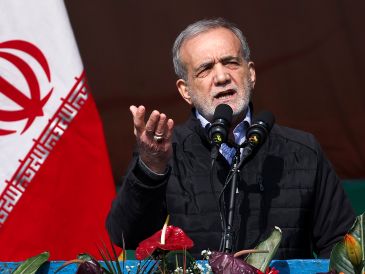El presidente Masud Pezeshkian acusó a Estados Unidos, Israel y Europa de someter a Irán a una “guerra total”. AP/ARCHIVO