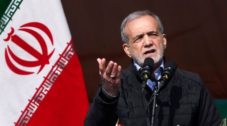 El presidente Masud Pezeshkian acusó a Estados Unidos, Israel y Europa de someter a Irán a una “guerra total”. AP/ARCHIVO