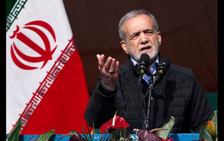 El presidente Masud Pezeshkian acusó a Estados Unidos, Israel y Europa de someter a Irán a una “guerra total”. AP/ARCHIVO