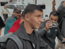 El lateral de 22 años de edad realizará los exámenes médicos y físicos de rigor este jueves por la mañana, para posteriormente firmar su contrato con el Guadalajara. ESPECIAL / F. Ramírez