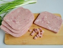 Según la Profeco, que un producto pueda ser etiquetado como jamón, debe elaborarse exclusivamente con carne de cerdo o pavo. Unsplash