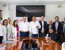El acuerdo fue suscrito por el titular del IDEFT, Salvador Cosío Gaona, y el director de Fundación Teletón, José Guadalupe Ruiloba Madero. CORTESÍA.