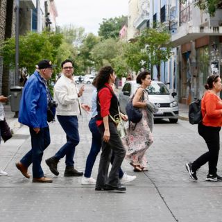 Entre huertas, mansiones y cárceles, redescubren el Barrio del Carmen en recorrido histórico