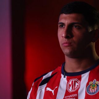 El rendimiento de los laterales izquierdos que han llegado a Chivas en los últimos años