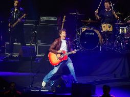 Sin dejar de sonreír y de llevar la comedia incluso a sí mismo, James Blunt agradeció a todo el público por su presencia. EL INFORMADOR/ H. Figueroa