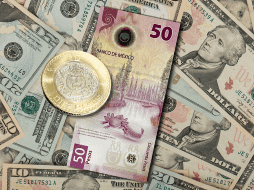 El peso mexicano avanza por segunda semana consecutiva frente al dólar. ESPECIAL / CANVA