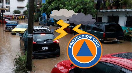 A través de las redes sociales, ciudadanos y algunas dependencias compartieron imágenes de los estragos de las lluvias en sus localidades. EFE / ARCHIVO