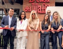 Francisco Ramírez, Tatiana Anaya, Susana Canales, Manuel Gómez Rea, Valentina Marmolejo y Tamara Padilla durante la inauguración de La Casa del Waffle Normalistas. GENTE BIEN JALISCO / A. Rodríguez