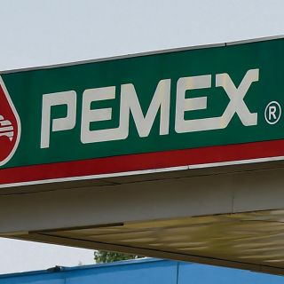 Condenan a cinco ex funcionarios de Pemex