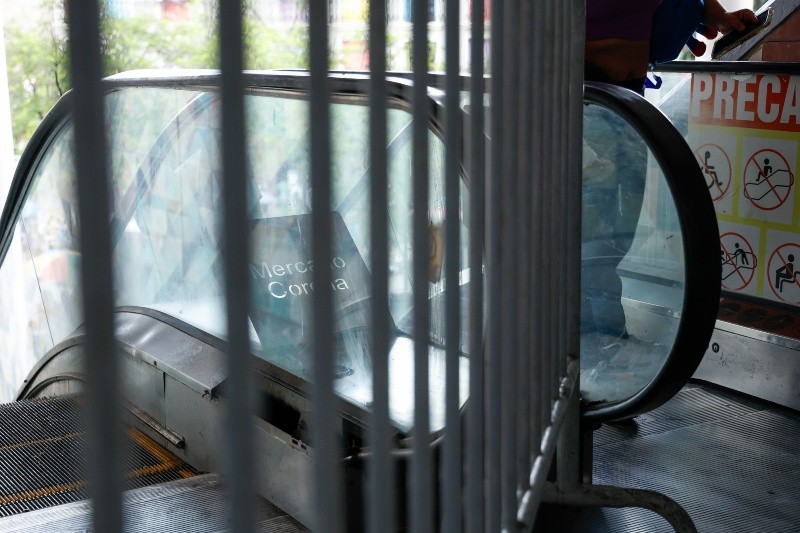  La corrección de las escaleras eléctricas es uno de los puntos prioritarios ha trabajar en el mercado Corona. EL INFORMADOR / H. Figueroa