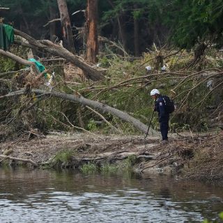 Suspenden búsqueda de víctimas de inundaciones en Texas