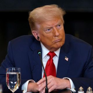 Trump celebra que obtendrá una "enorme cantidad de dinero" por aranceles