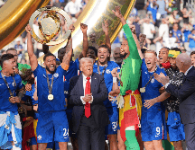 Donald Trump. El presidente de Estados Unidos, además de entregar el trofeo al Chelsea y unirse a los festejos como si fuera un jugador más, confesó quién es el mejor futbolista de la historia, según él. AP / S. Wenig