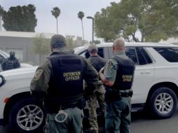 Al menos un trabajador agrícola murió en medio del operativo de Camarillo y otros varios resultaron heridos. EFE/A. Milena Varón