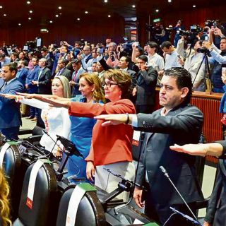 Diputados cobran millones por levantar la mano