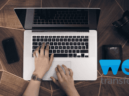 WeTransfer causa alerta entre sus usuarios por sus nuevas políticas. UNSPLASH / F. IRSARA