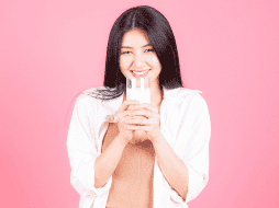 La ciencia respalda su valor nutricional, pero también reconoce que hay alternativas válidas para quienes no consumen lácteos. La clave está en la moderación, la tolerancia personal y la variedad en la alimentación.  CANVA