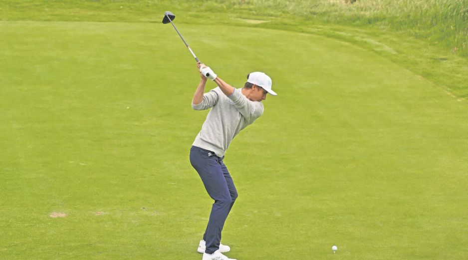 Carlos Ortiz señaló que jugar en un campo como el Royal Portrush resulta siempre complicado. AFP/G. Kirk