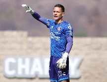 El juvenil rojinegro aparecerá bajo los tres postes después de que el arquero César Ramos presentó un malestar estomacal. IMAGO7.