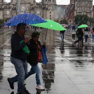 Monzón mexicano y onda tropical 13 dejarán intensas lluvias en estos estados