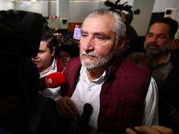 El coordinador de Morena en el Senado reiteró que está a la disposición de comparecer en caso de que alguna autoridad se lo solicite. SUN/B. Fregoso