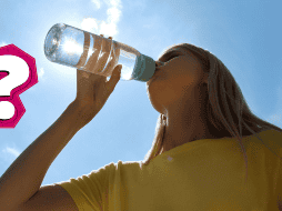 Tu cuerpo es el mejor indicador: si tienes sed, bebe; si tu orina es muy oscura, probablemente debas hidratarte más. CANVA