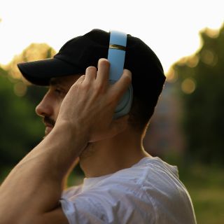 Qué significa escuchar música todo el día, según la psicología