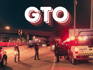 Un comando atacó a balazos y quemó un autobús de pasajeros el cual transitaba por el camino que conduce a la comunidad de Cárdenas, en Salamanca, Guanajuato.