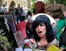El cuerpo de Amy Winehouse fue encontrado por su guardaespaldas; se puso en contacto con los servicios de emergencia, pero estos ya nada pudieron hacer. AP / ARCHIVO