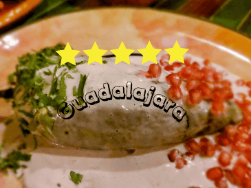 Los chiles en nogada son un platillo tradicional mexicano. UNSPLASH/ S. Rodrigues