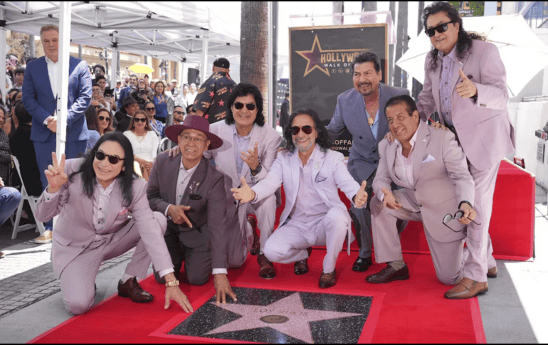 Los Bukis reciben su estrella en el Paseo de la Fama de Hollywood. ESPECIAL / AP / J. STRAUSS
