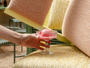 Artell es una empresa mexicana dedicada a editar colecciones de telas para decoración y papel tapiz. GENTE BIEN JALISCO / Revista del 25 de julio 2025