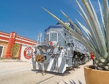 El Tequila Express es un viaje que te permite disfrutar de increíbles paisajes y de la bebida más tradicional de México, todo al ritmo del Mariachi. EL INFORMADOR/ H. Figueroa