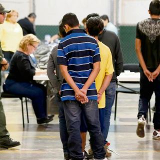 ICE ya no sólo caza adultos: también va tras los niños