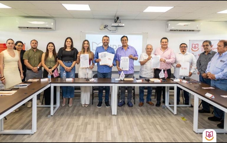 Durante la firma del convenio, el titular del IDEFT señaló que este acuerdo permitirá ampliar la cobertura de cursos con certificación oficial, facilitando el acceso al mercado laboral y promoviendo el emprendimiento en distintas comunidades. CORTESÍA